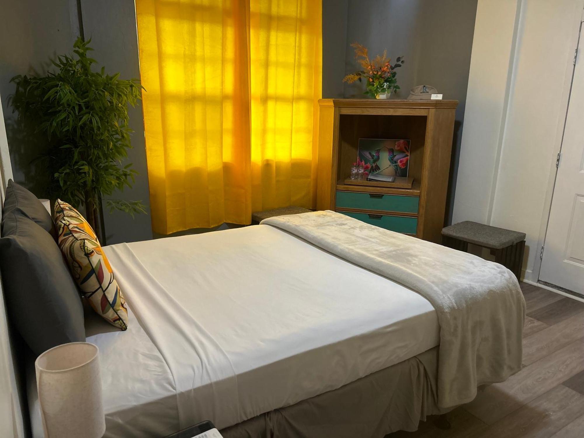 Bed and Breakfast The Royal Nest Trinidad Diego Martin Екстер'єр фото
