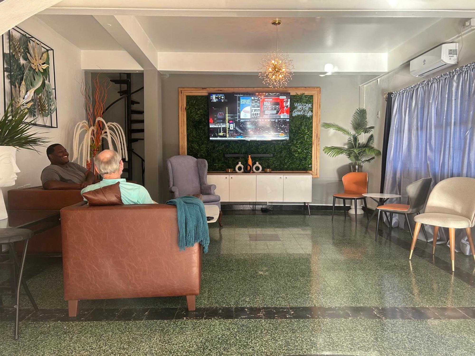Bed and Breakfast The Royal Nest Trinidad Diego Martin Екстер'єр фото