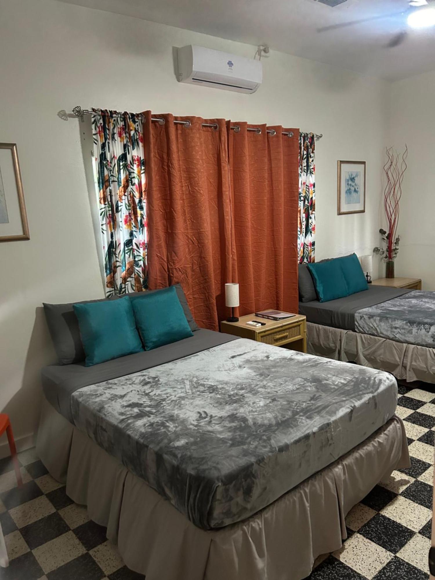 Bed and Breakfast The Royal Nest Trinidad Diego Martin Екстер'єр фото